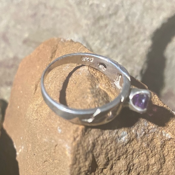 925 Sterling Silver Amethyst Ring - Picture 5 of 5